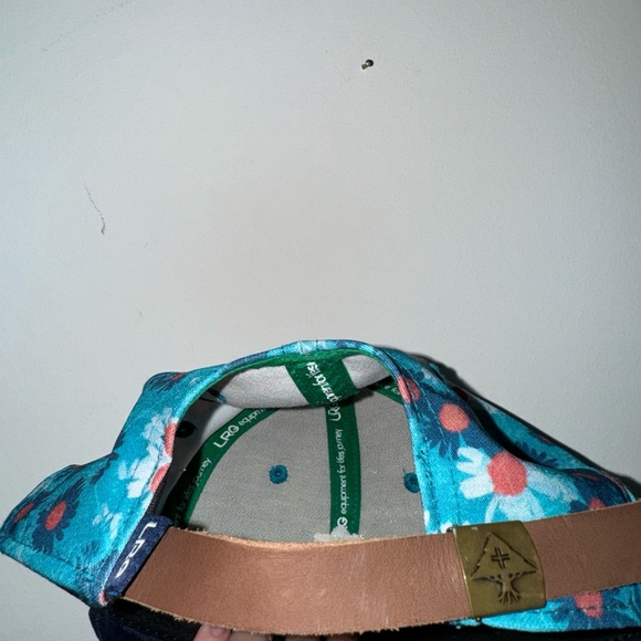 LRG Hat - Picture 5 of 5